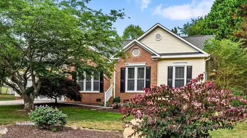 7108 Harper Ridge Ct, Oak Ridge, NC 27310