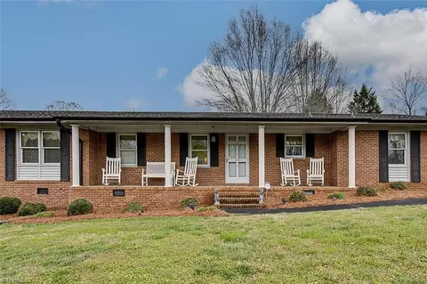 411 Kimrey St, Ramseur, NC 27316
