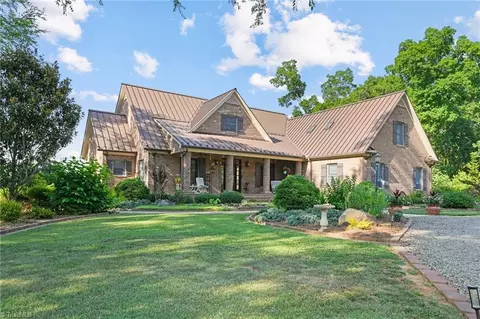 1715 Regan Rd, Lexington, NC 27292