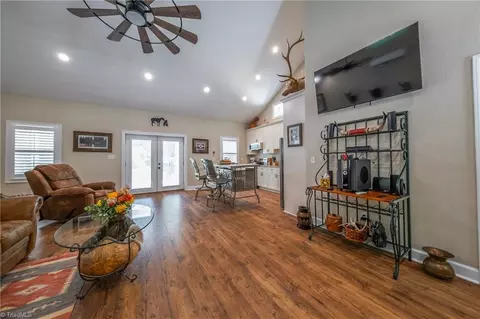 Entry Way - 1325 Doyle Cromer Rd, King, NC 27021 photo 2 of 4