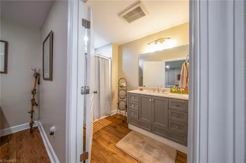 Entry Way - 1325 Doyle Cromer Rd, King, NC 27021 photo 3 of 4