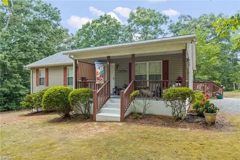 143 Shimmer Dr, Lexington, NC 27292