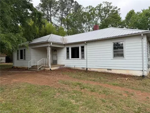 8884 Woods Dairy Rd, Denton, NC 27239