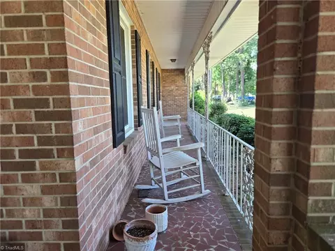 Exterior - 540 Johnson Rd, High Point, NC 27265 photo 5 of 8