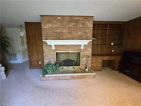 Living - 540 Johnson Rd, High Point, NC 27265 photo 4 of 4