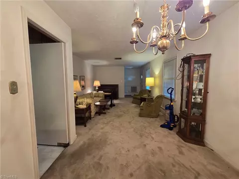 Living - 540 Johnson Rd, High Point, NC 27265 photo 1 of 4