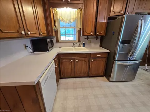 Kitchen - 540 Johnson Rd, High Point, NC 27265 photo 2 of 3