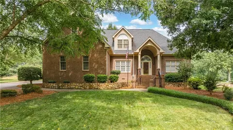 661 Nassau Trl, Asheboro, NC 27205
