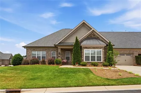 4364 Rockledge Ln, Thomasville, NC 27360