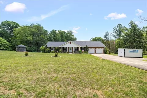 261 Westerly Park Rd, Eden, NC 27288