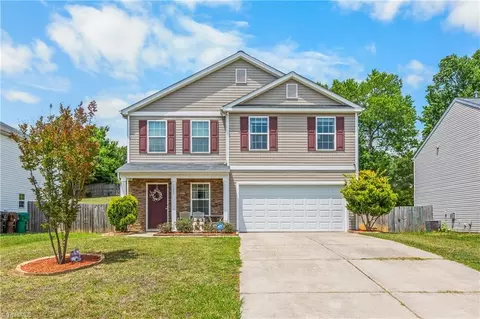 1671 Carthage Ln, High Point, NC 27260