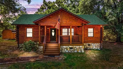 4818 Winford Rd, Greensboro, NC 27407