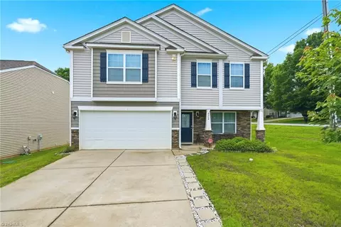 8502 Mansell Ct, Charlotte, NC 28215