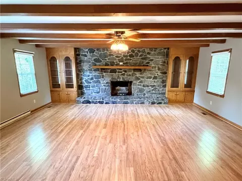 Living - 176 Robin Rd, Elkin, NC 28621 photo 4 of 6