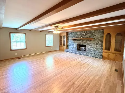Living - 176 Robin Rd, Elkin, NC 28621 photo 5 of 6