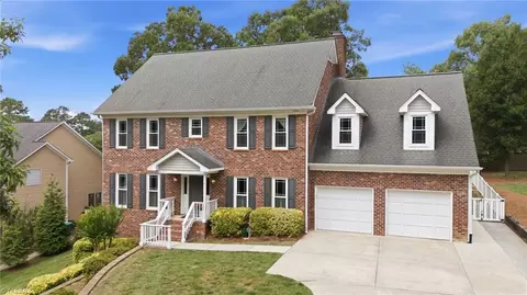 2903 Beckworth Ct, Jamestown, NC 27282