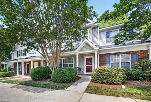 20 Sidney Marie Ct, Greensboro, NC 27407