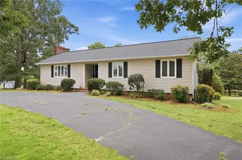 312 Aldridge Rd, Archdale, NC 27263