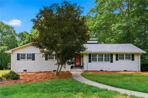 1019 Oakcrest Dr, Reidsville, NC 27320