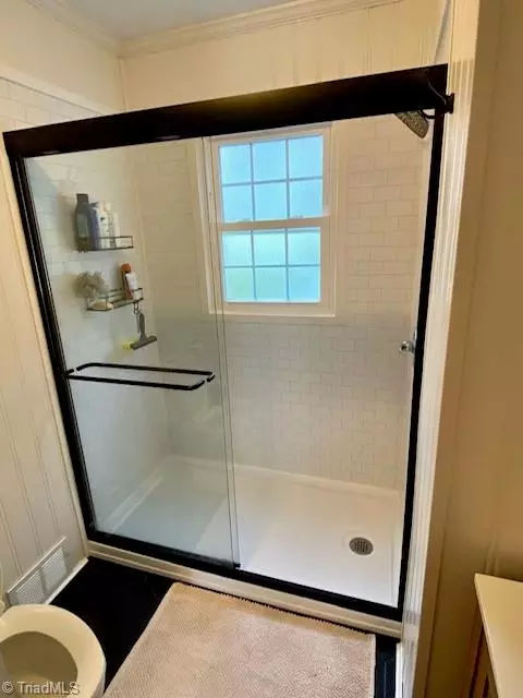 Bath - 1779 Mountainview Rd, King, NC 27021 photo 2 of 2