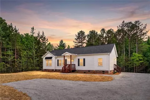 2591 Hopewell Friends Rd, Asheboro, NC 27205