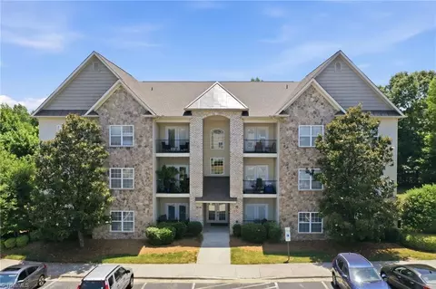 3610 Spanish Peak Dr #1B, High Point, NC 27265