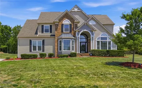 1406 Spring Tree Ct, High Point, NC 27265