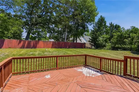 Exterior - 1406 Spring Tree Ct, High Point, NC 27265 photo 4 of 7