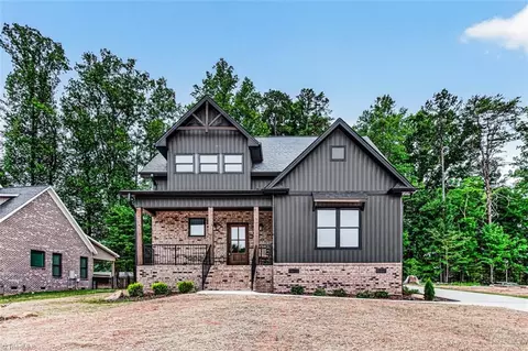 105 Crystal Crk, Randleman, NC 27317