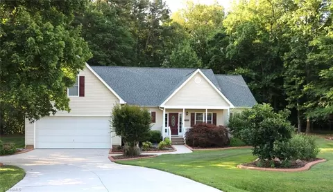 3008 Reese Pond Ct, Browns Summit, NC 27214