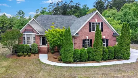 8205 Kandi Dr, Stokesdale, NC 27357