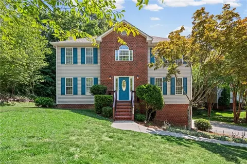 7626 Rolling Oak Ct, Clemmons, NC 27012
