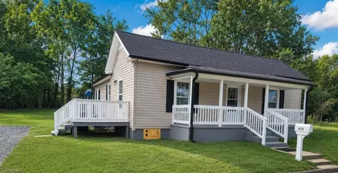 633 Irving Ave, Eden, NC 27288