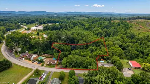 721 Boone Trl, Wilkesboro, NC 28659