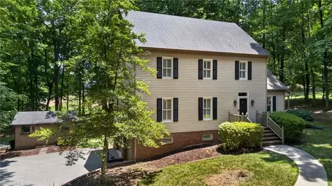 824 Cedar Creek Dr, Asheboro, NC 27205