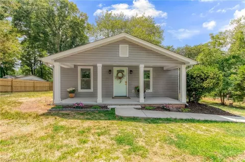 307 Wayside Dr, Winston Salem, NC 27107