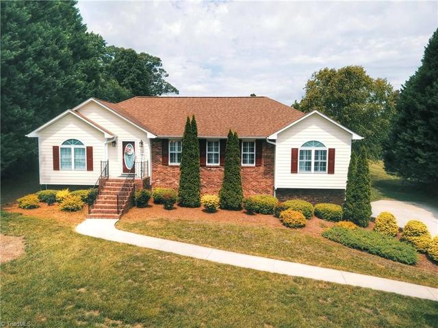175 Loblolly Ln, Winston Salem, NC 27107