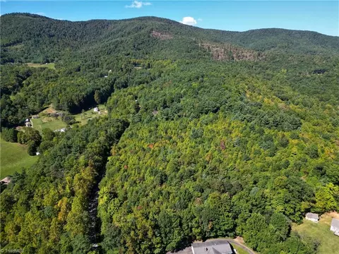 00 Orchard Rd, Deep Gap, NC 28618 photo 6