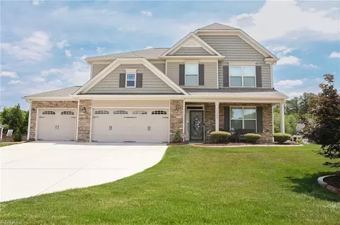 2689 Lamplight Cir, High Point, NC 27265
