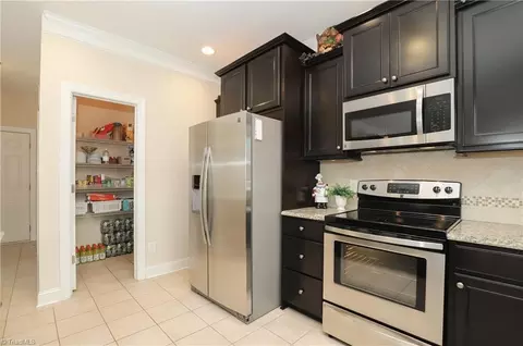 Kitchen - 2689 Lamplight Cir, High Point, NC 27265 photo 4 of 4