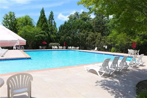 Exterior - 2689 Lamplight Cir, High Point, NC 27265 photo 6 of 6