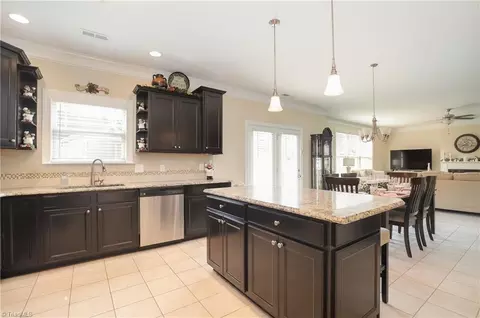 Kitchen - 2689 Lamplight Cir, High Point, NC 27265 photo 3 of 4