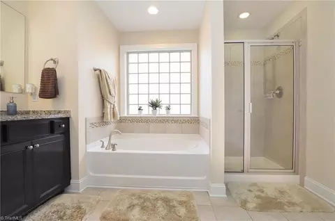Bath - 2689 Lamplight Cir, High Point, NC 27265 photo 2 of 2