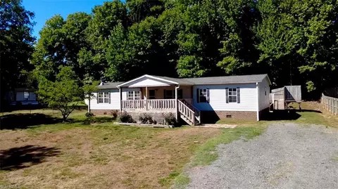 199 Sable Ln, Thomasville, NC 27360