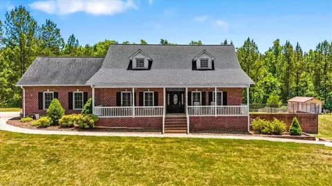 3901 Old Lexington Rd, Asheboro, NC 27205