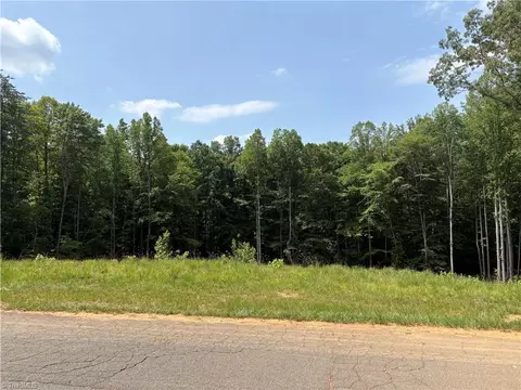 6455 Reubens Ridge Dr, Winston Salem, NC 27105