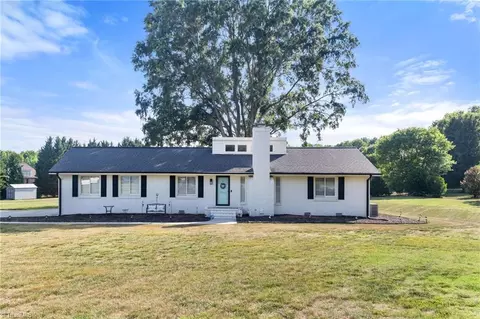 5833 Billet Rd, Oak Ridge, NC 27310