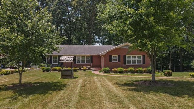 4018 Snyder Dr, Winston Salem, NC 27127