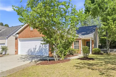 4401 Brecon Ln, Greensboro, NC 27407