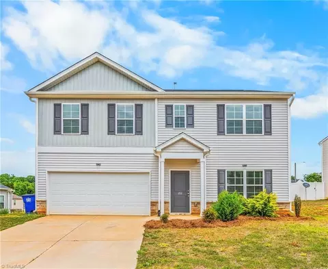 454 Infinity Cir, Winston Salem, NC 27103
